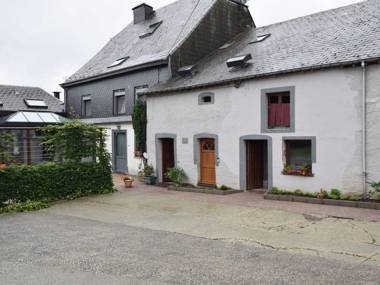 Pretty cottage with billart and 2 bathrooms near Neufchateau