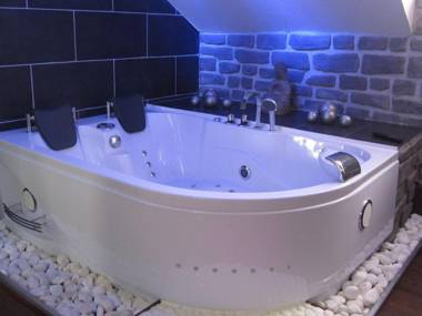 Pleasing Holiday Home in Awenne with Terrace