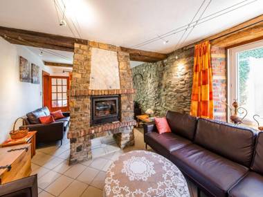 Charming Holiday Home in Awenne with a Beautiful Terrace