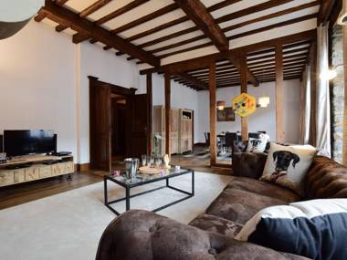 Elegant Holiday Home in Saint-Hubert with Fenced Garden