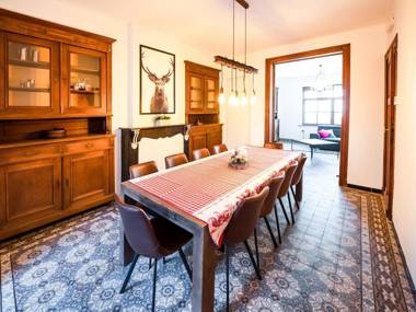 Vintage Holiday Home in Frasnes with Garden