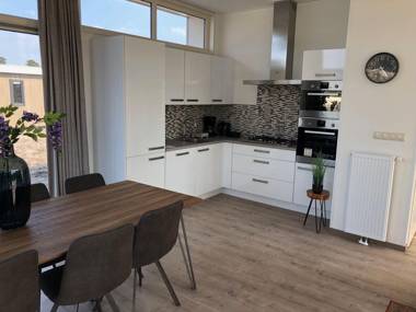 Modern chalet with dishwasher in the green Kempen