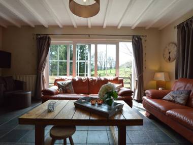 Cosy holiday home in the middle of nature with sauna and open fireplace