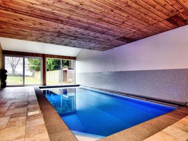 Unique holiday home with pool near park and ski area