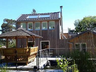 Spacious Chalet in Jalhay with Jacuzzi