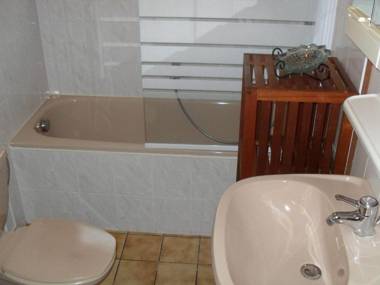 Modern Holiday Home in Hollebeke with Private Garden