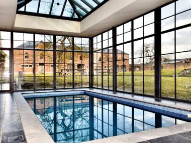 Luxurious Mansion in Houyet with Sauna