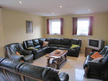 Contemporary Holiday Home in Houffalize with Private Garden