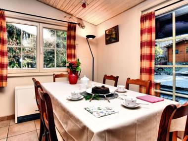 Beautiful authentic chalet with spacious garden covered barbecue and private fish pond