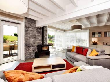 Stylish Holiday Home in Houffalize with Sauna Patio Garden