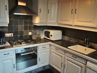 Stone-built house for 8 persons located in the centre of Werpin