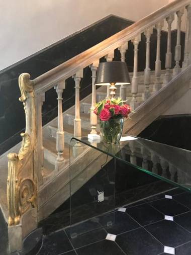 Ganda Rooms & Suites