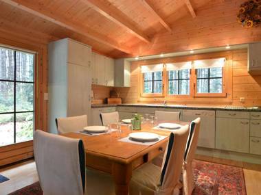 Cozy Chalet in Nijlen with Large Garden