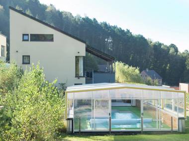 Luxury Villa in Stavelot with bubble bath