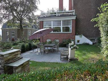 Suave Holiday Home in Stavelot with Infrared Sauna