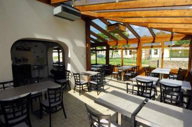 Hotel Aux Beaux Rivages En Gaume