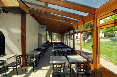 Hotel Aux Beaux Rivages En Gaume