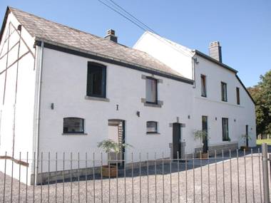 Grand Holiday Home in Durbuy with Garden