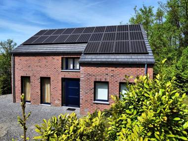 Chic Holiday Home in Durbuy with Sauna