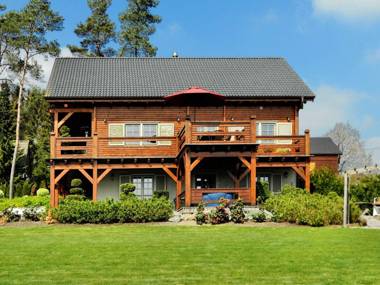 Affluent Chalet in Septon with Whirlpool Sauna & Jacuzzi