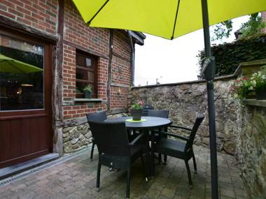 Appealing Holiday Home in Durbuy Ardennes with Terrace BBQ