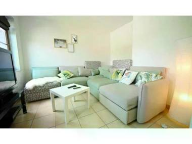 For a leisurely and laid-back experience a lovely holiday home to keep you warm!!