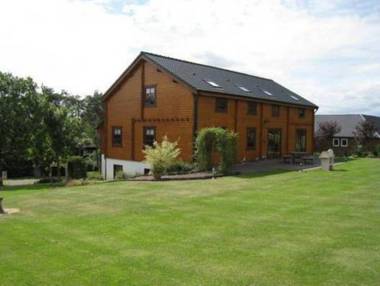 Splendid chalet located near Durbuy