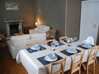 Beautifully renovated farmhouse with an enormous private garden.