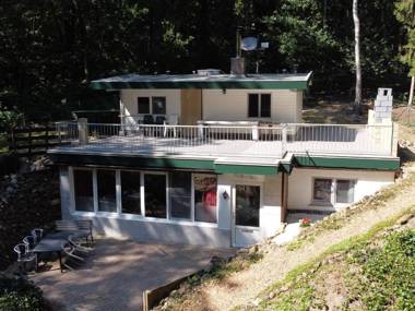 Cosy holiday home in the forests very suitable for groups