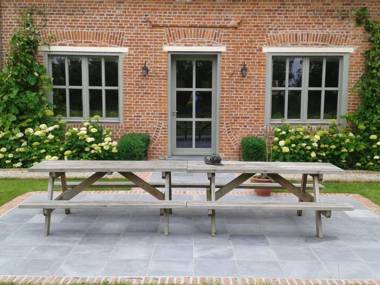 Beautiful mansion with cozy open fireplace nearby the coast