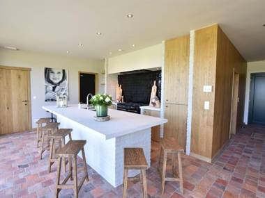 Beautiful Holiday Home in Diksmuide with Terrace Garden