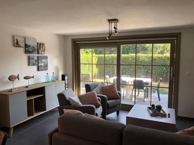 Cosy Holiday Home near Westhoek