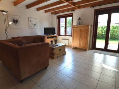 Cosy fisherman's house ideally located for coastal walking and cycling tours