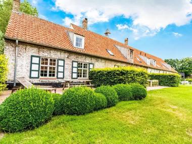 Farm on authentic historic farm complex in the middle of the polder landscape near Damme