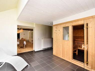 Fine group house with sauna garden and private bathrooms