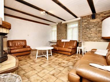 Fine group house with sauna garden and private bathrooms