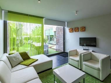 Modern holiday home near Bruges and the North Sea