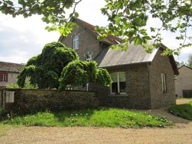 Large cozy cottage with home cinema situated in a quiet location