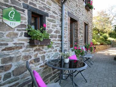 Attractive Cottage in Baillamont with Terrace