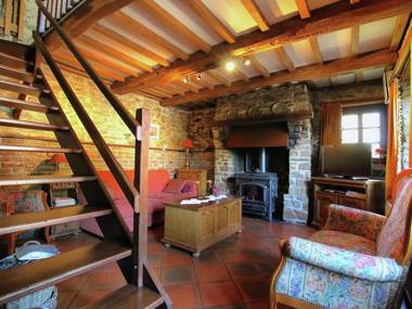 Attractive Cottage in Baillamont with Terrace