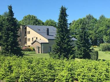 Quiet lain holiday house with a beautiful view concerning the Ardense bunches.