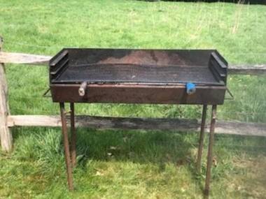 beautifull renovated farmhouse with traditional elements and a big garden