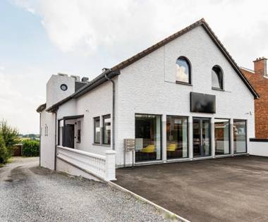 Hotel Battice "Smart Bnb"