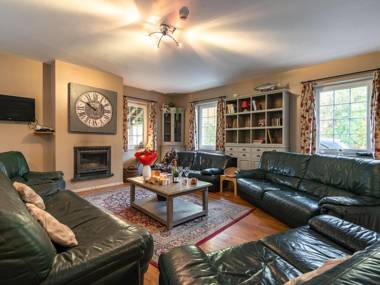 Holiday house in the forest near Maredsous ideal for hikers