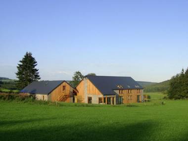 Villa in Manhay with heated outdoor swimming pool and sauna