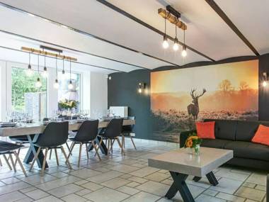 Tranquil Holiday Home in Manhay with Jacuzzi near Ski Area