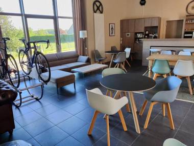 Flandrien Hotel & Art Gallery - A Paradise for Lovers of Cycling