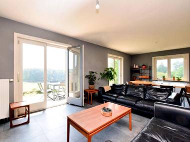 Modern Holiday Home in Flobecq with Garden