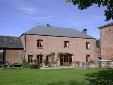 Modern Cottage in Barvaux-Condroz Amidst Meadows
