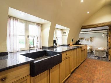 Beautiful Cottage with Private Pool in Ardennes